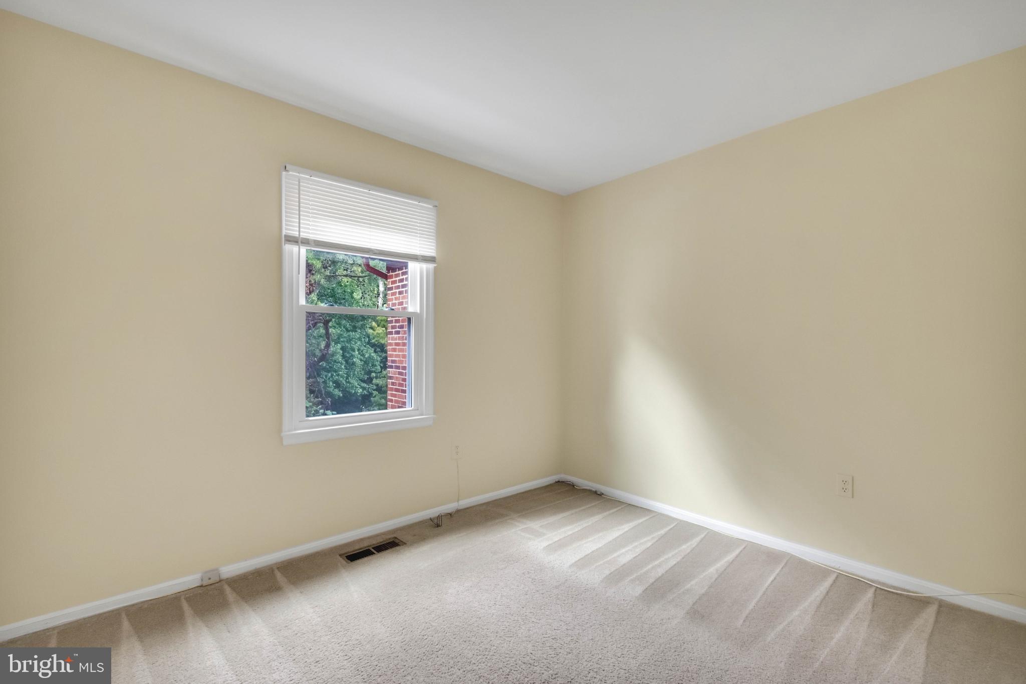 INVERNESS KNOLLS - Residential