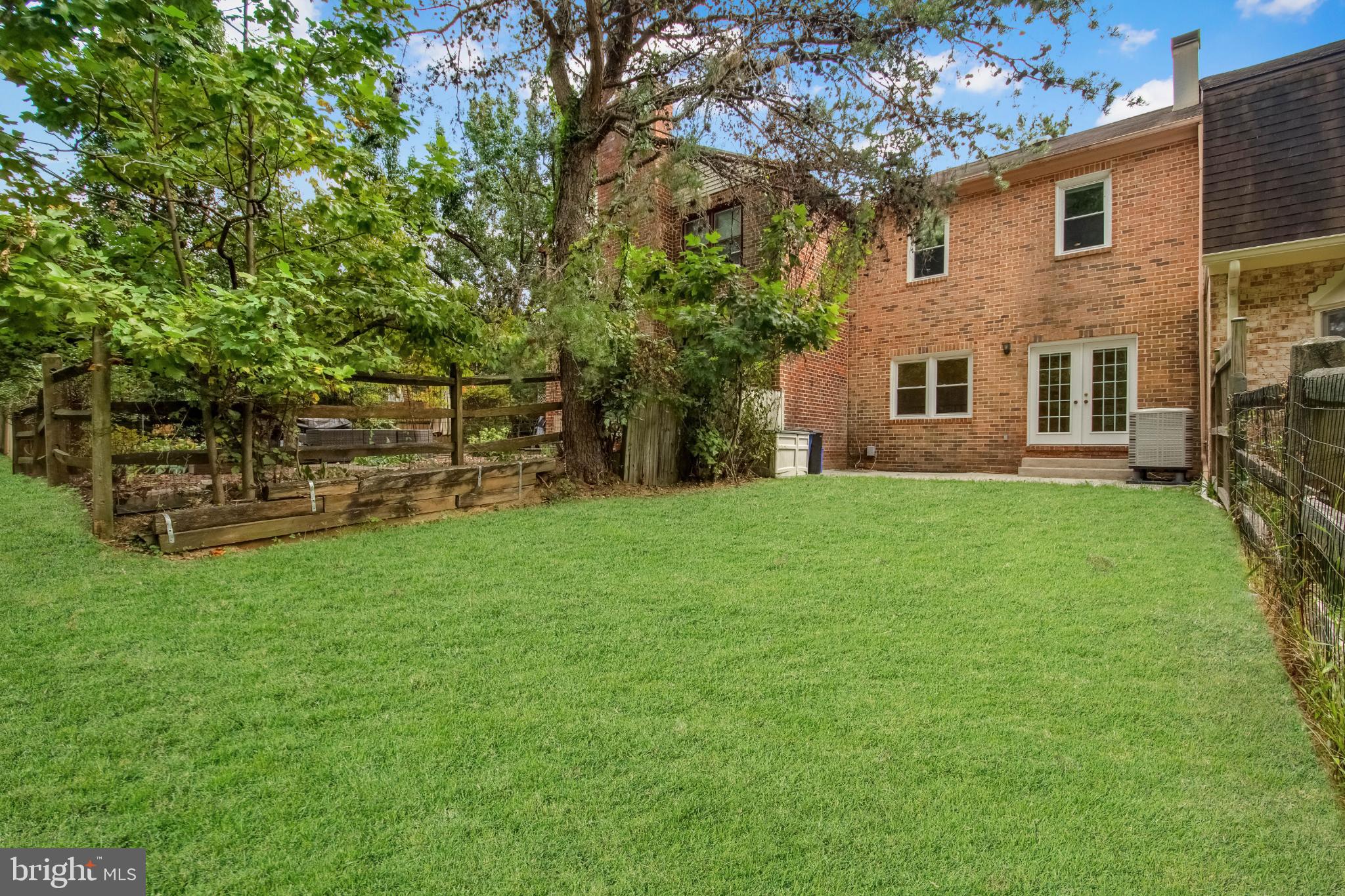 INVERNESS KNOLLS - Residential