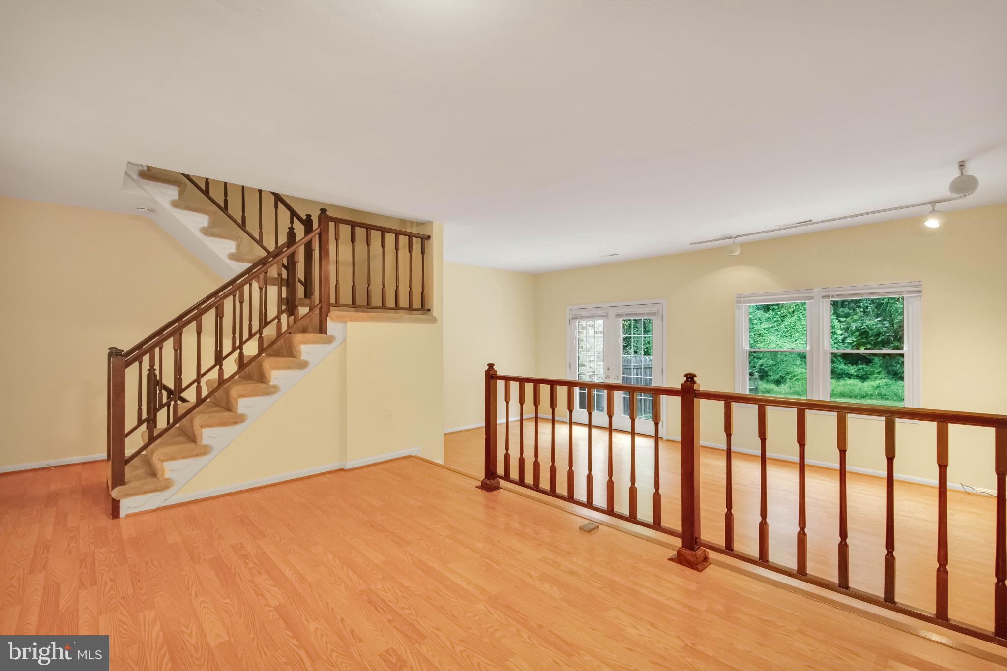 INVERNESS KNOLLS - Residential