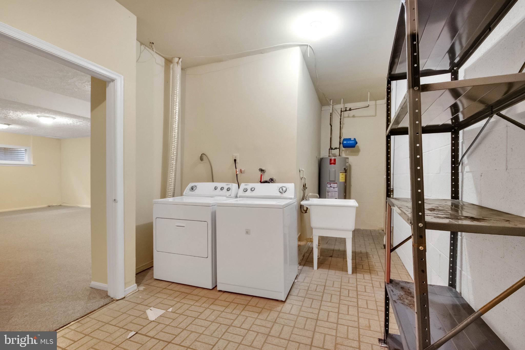 INVERNESS KNOLLS - Residential