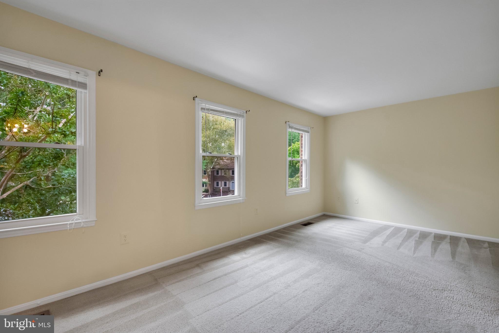 INVERNESS KNOLLS - Residential