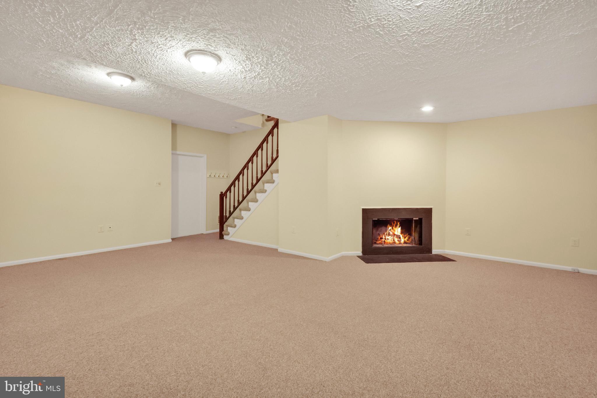 INVERNESS KNOLLS - Residential