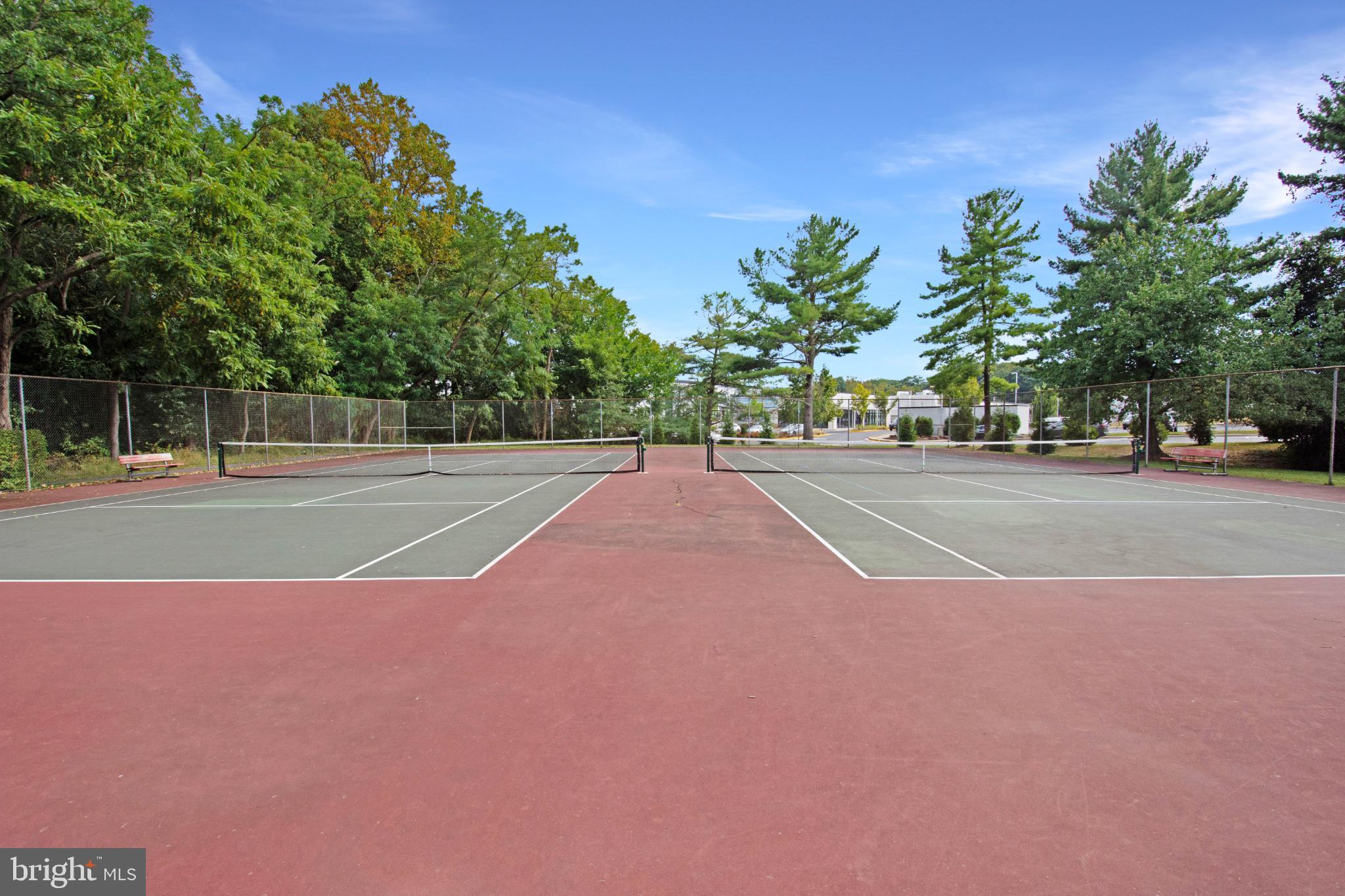 INVERNESS KNOLLS - Residential