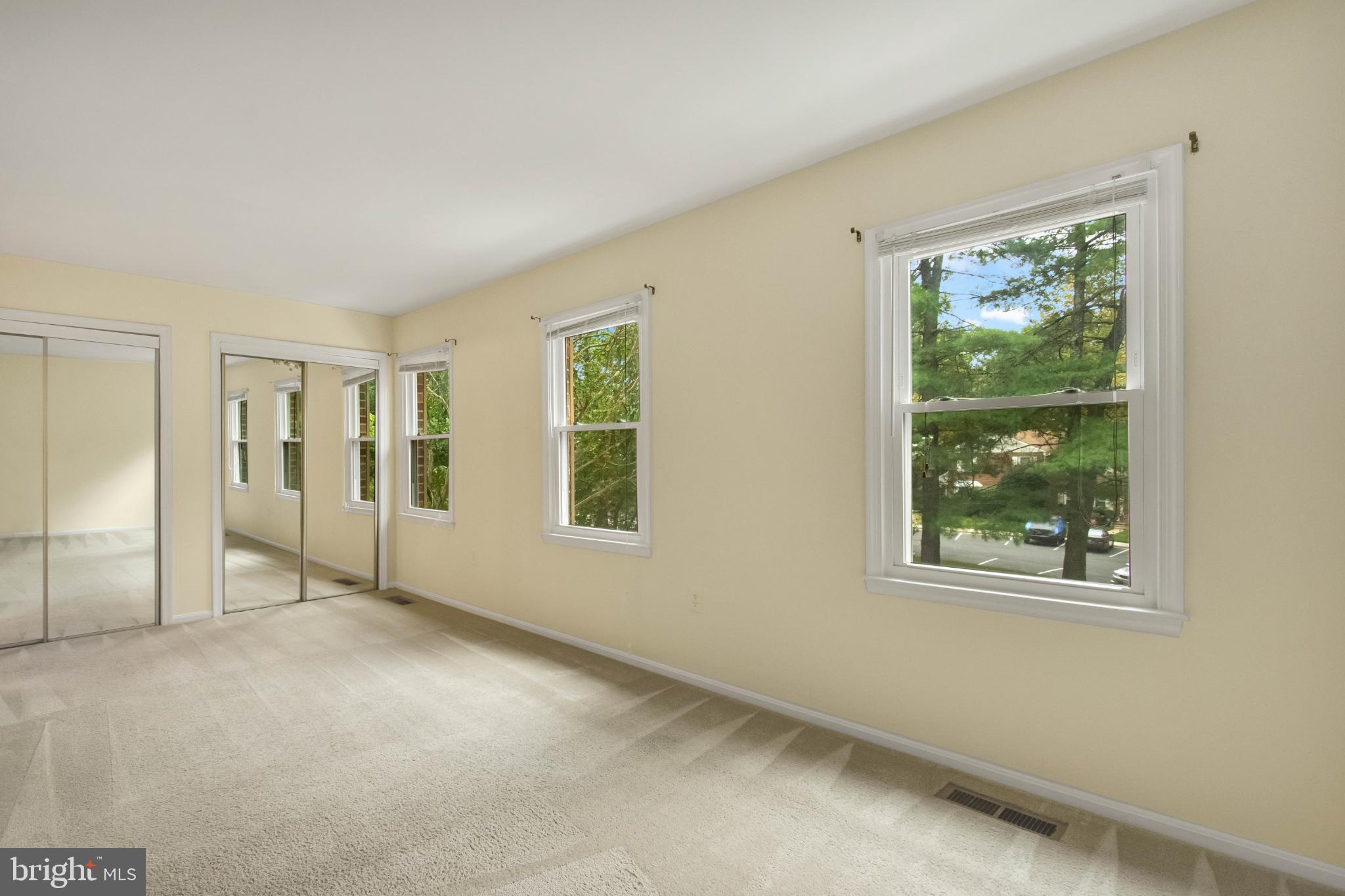 INVERNESS KNOLLS - Residential