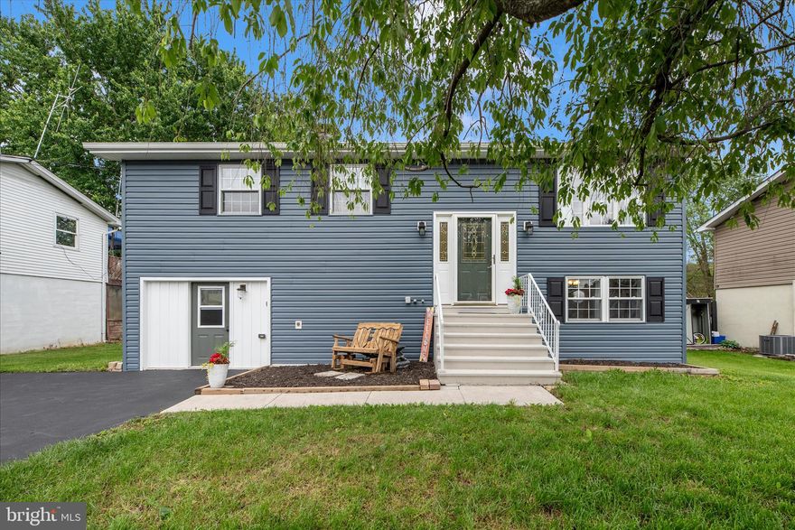 Don't miss this single family home in a quiet neighborhood right outside of town.  It features hardwood floors, new kitchen, stainless steel appliances, finished basement with propane fireplace, and a large fenced yard.  Fresh interior paint, fresh deck paint and a clean exterier finish off this home.  Perfect for a first time homebuyer or a couple looking to live in Hanover and commute to MD.  

25 minutes to Westminster and 35 minutes to Gettysburg, 4 minutes to grocery store but in a quiet part of town..  If you are looking for a home that is ready to move into, take a tour.