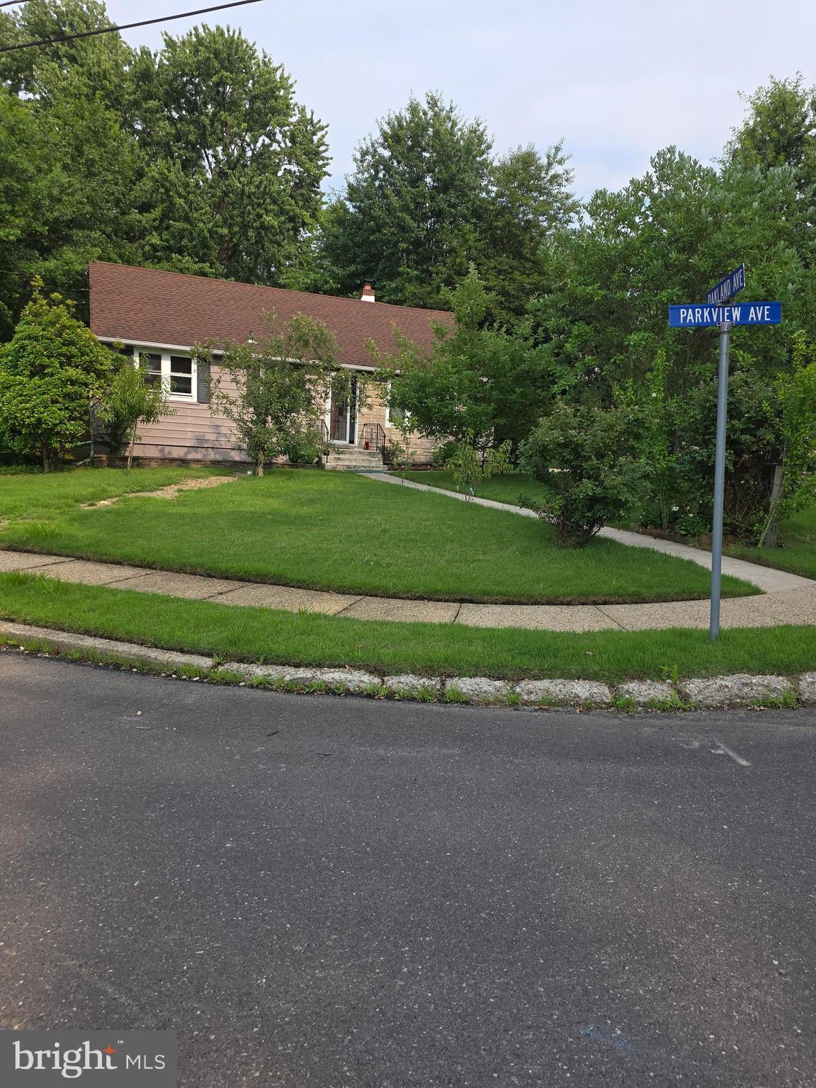 101 PARKVIEW AVENUE