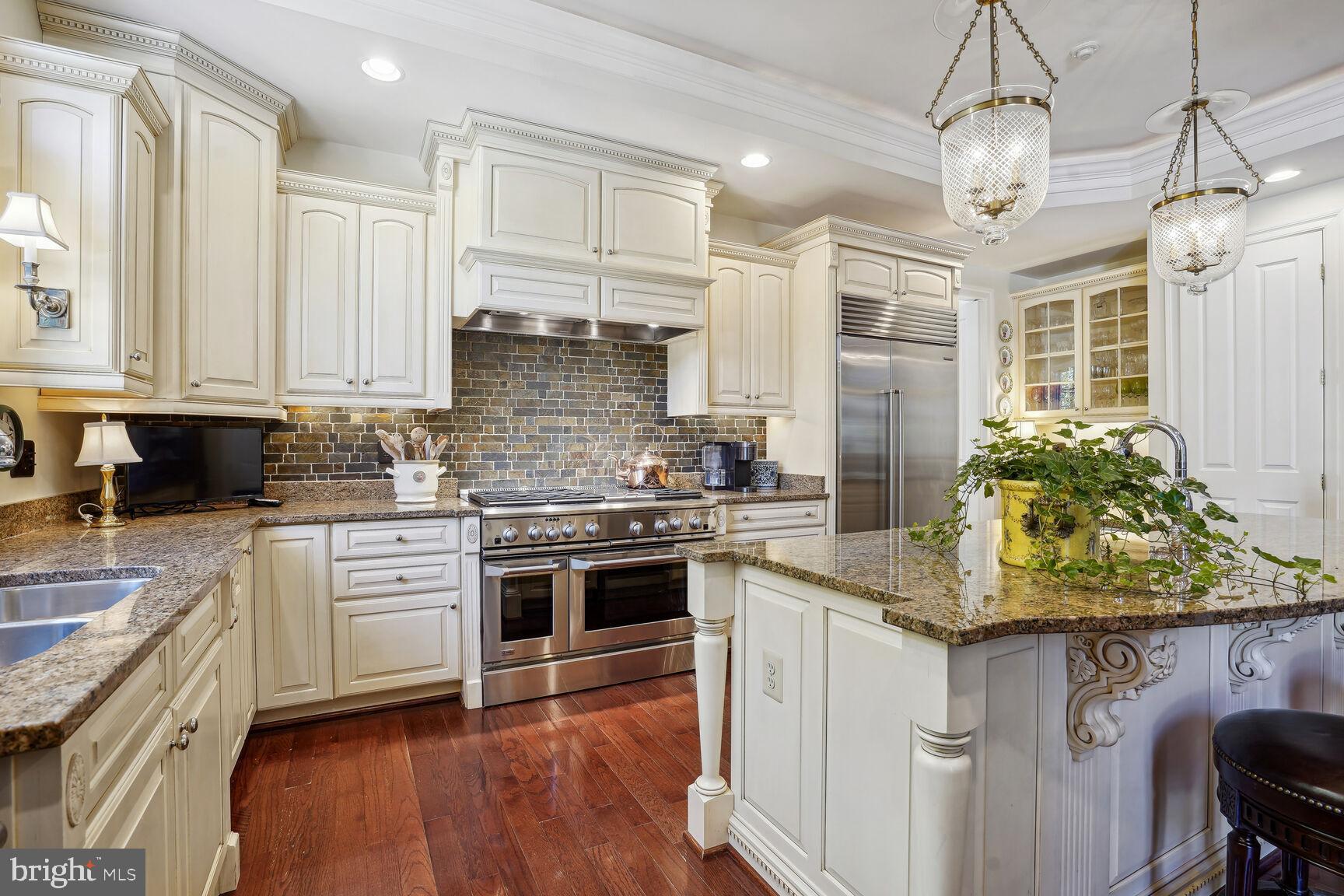 CHALICE CREST - Residential