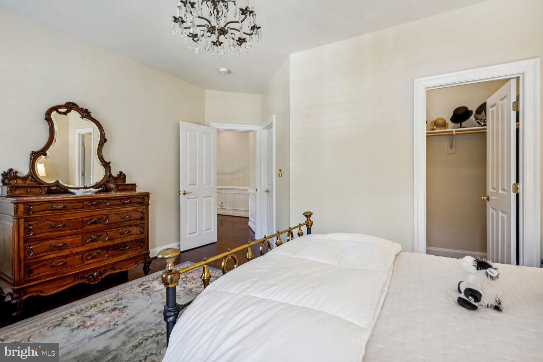 CHALICE CREST - Residential