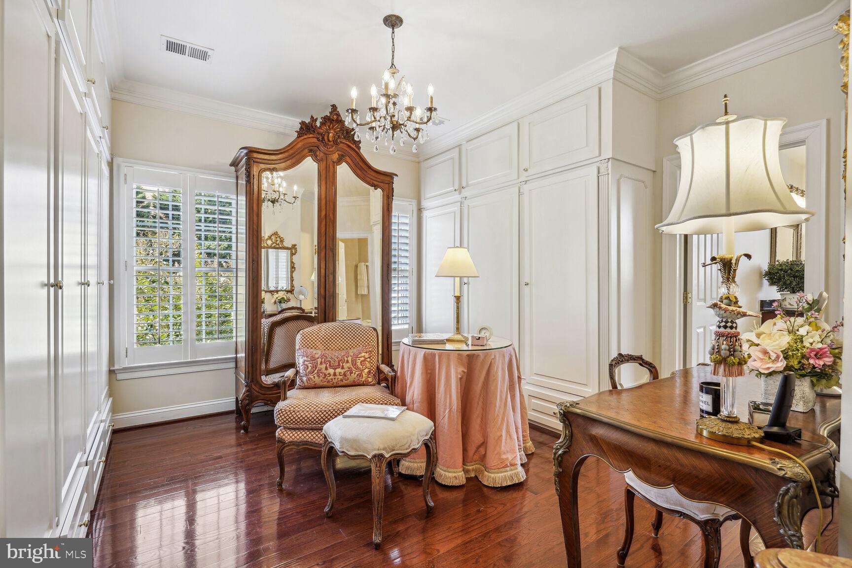 CHALICE CREST - Residential