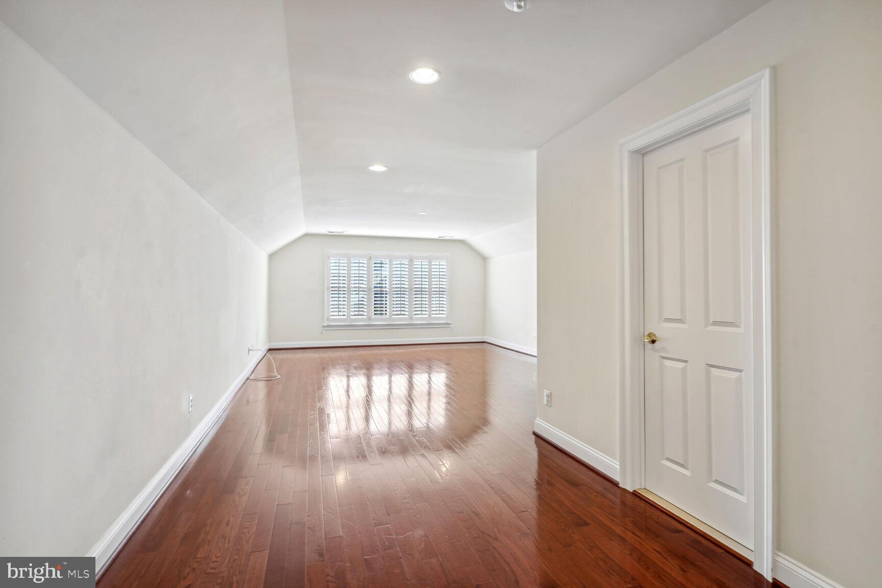 CHALICE CREST - Residential