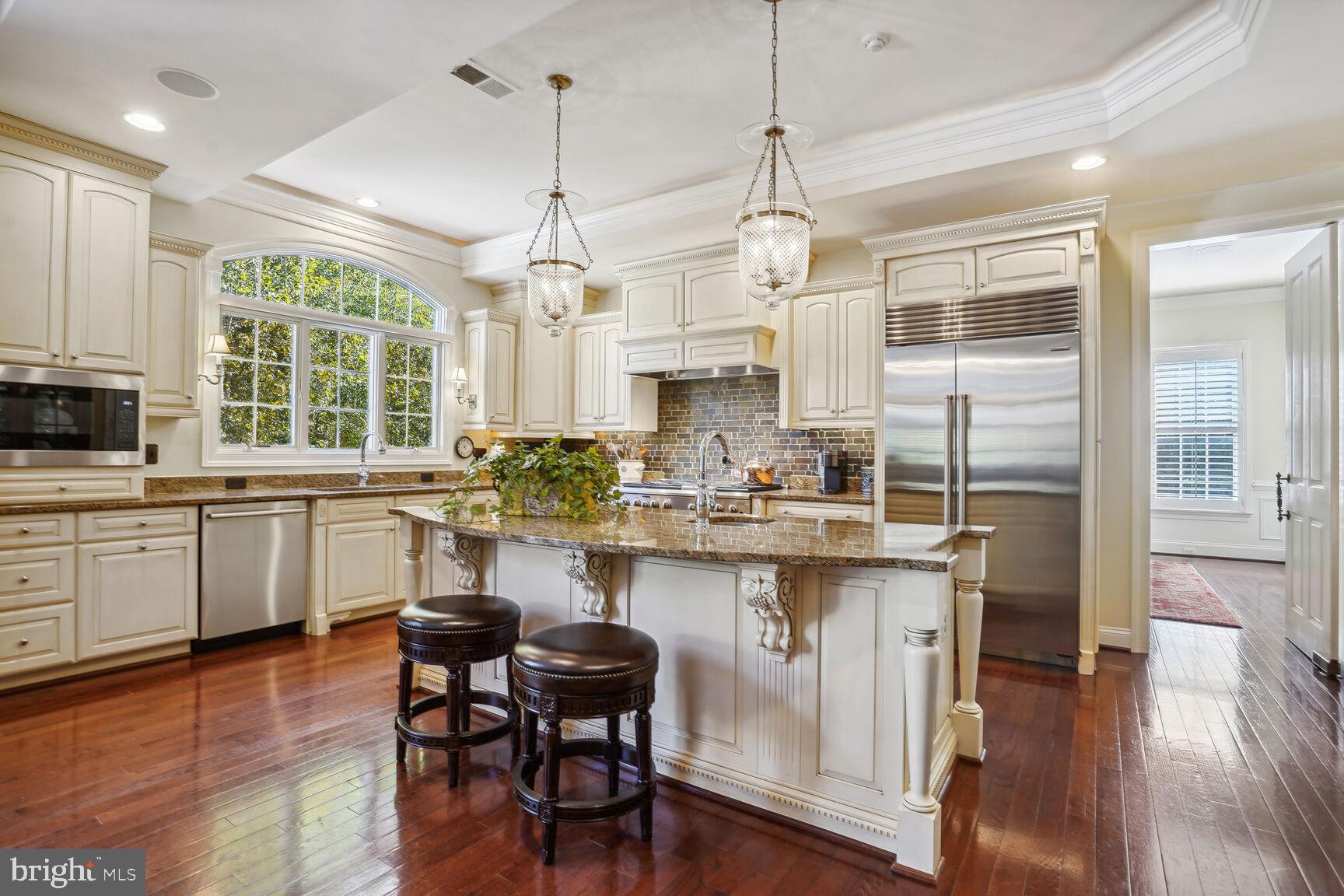 CHALICE CREST - Residential