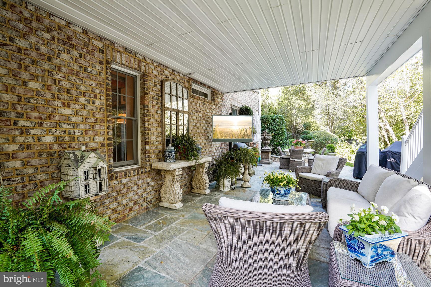 CHALICE CREST - Residential