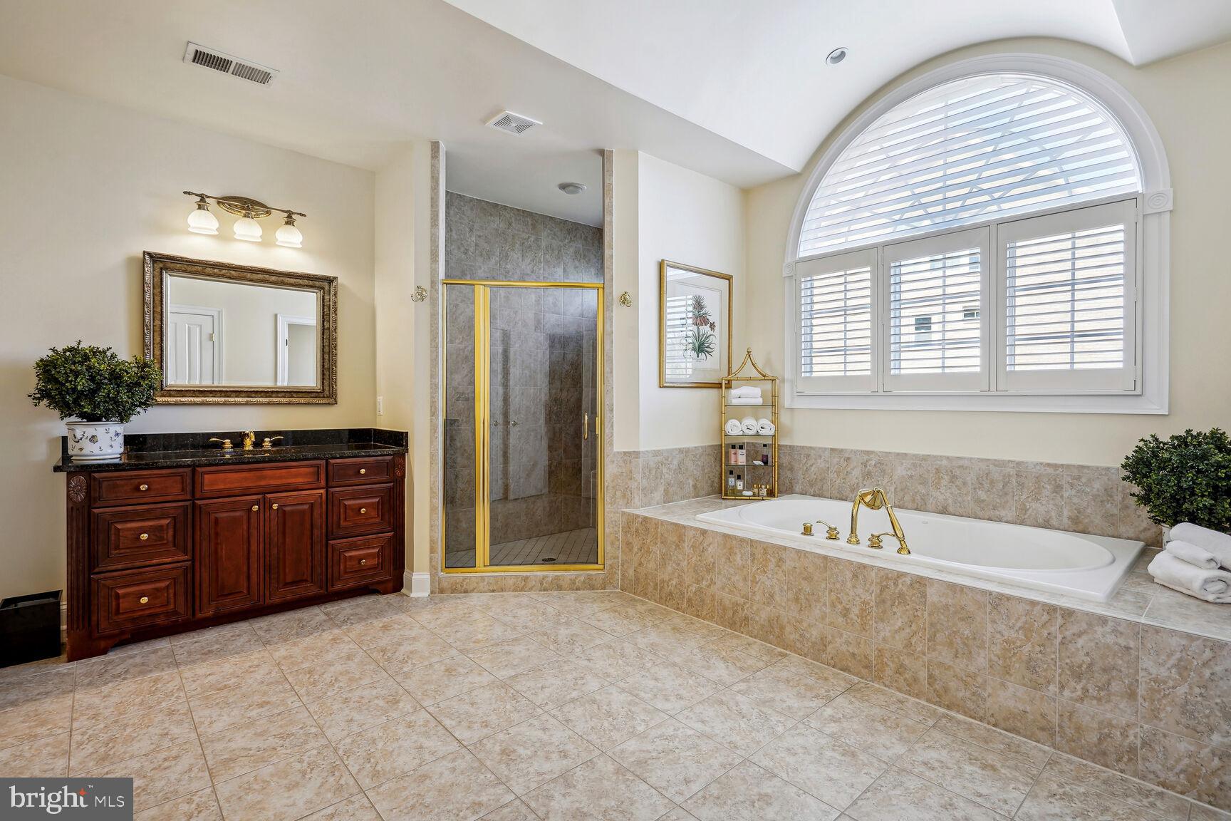 CHALICE CREST - Residential