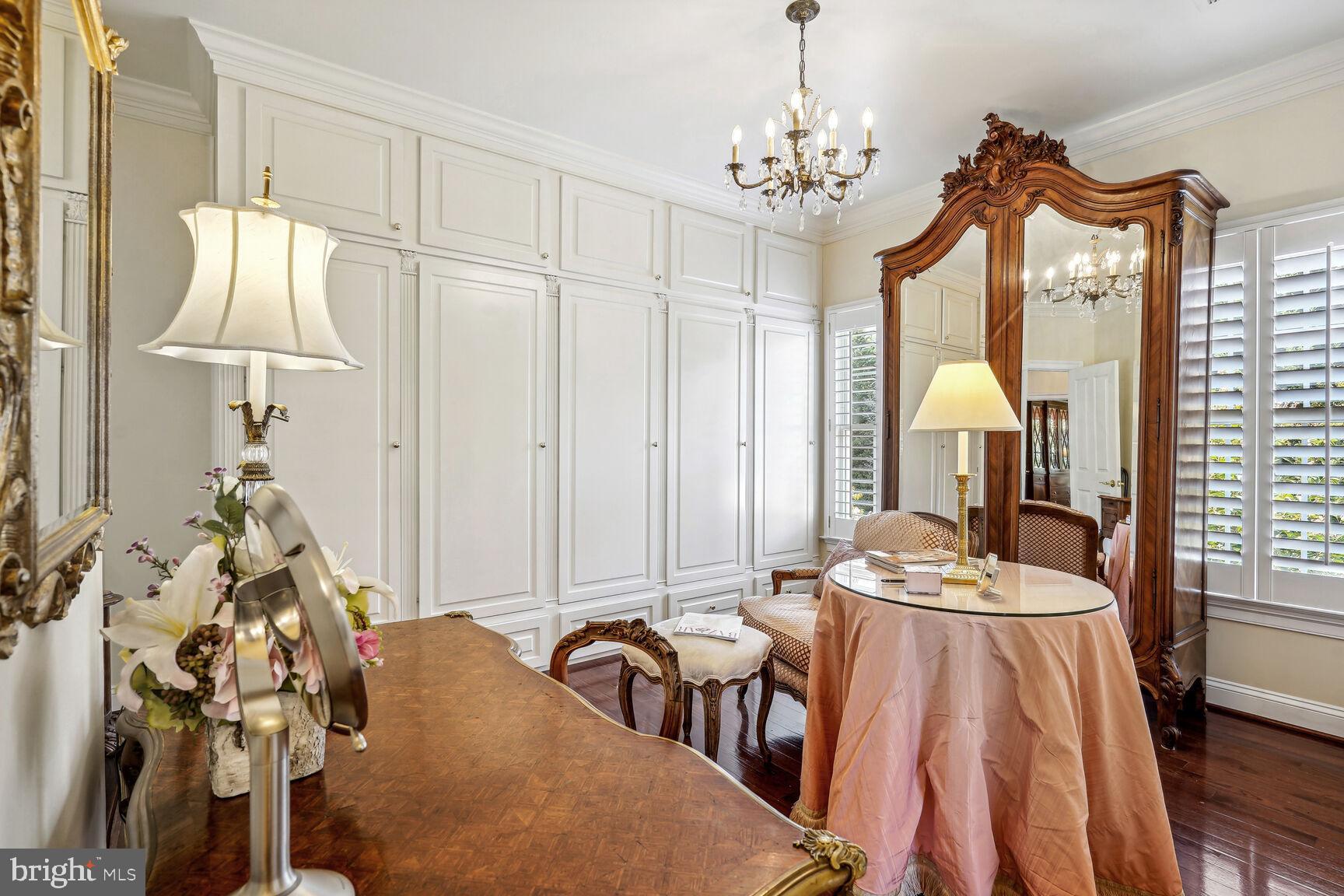 CHALICE CREST - Residential