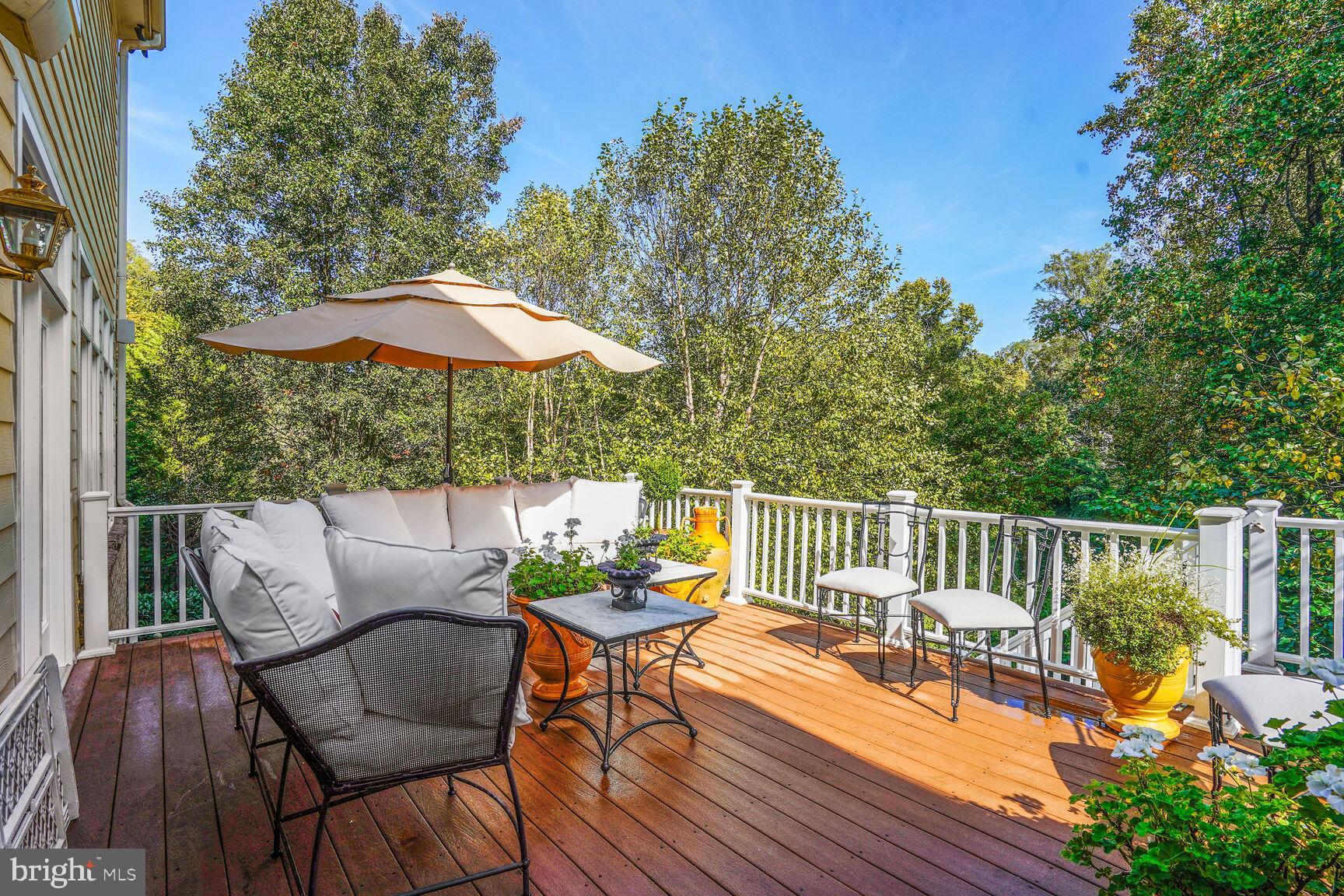 CHALICE CREST - Residential