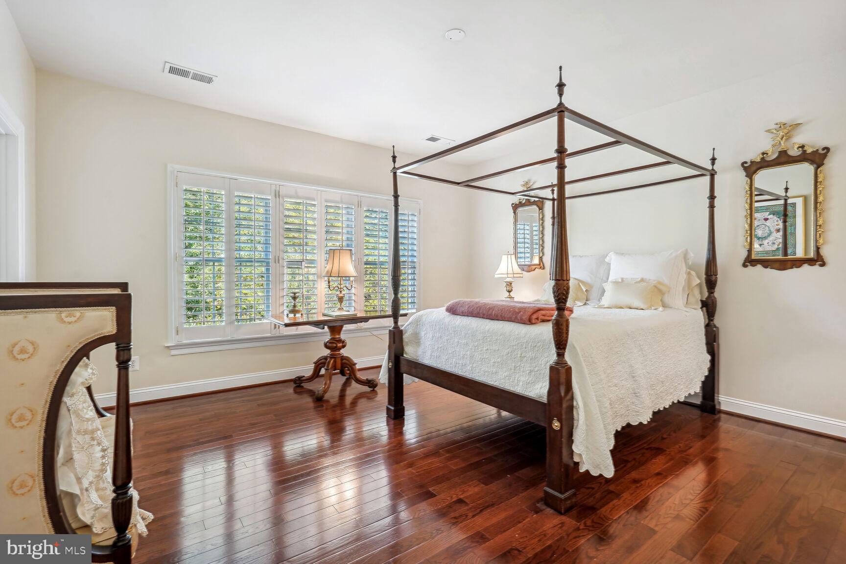 CHALICE CREST - Residential