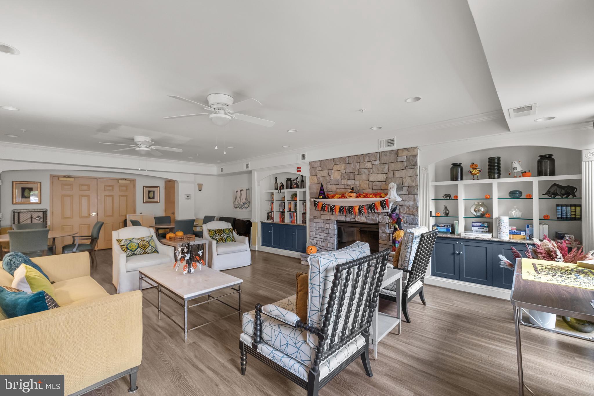 2905 SAINTSBURY PLAZA 315