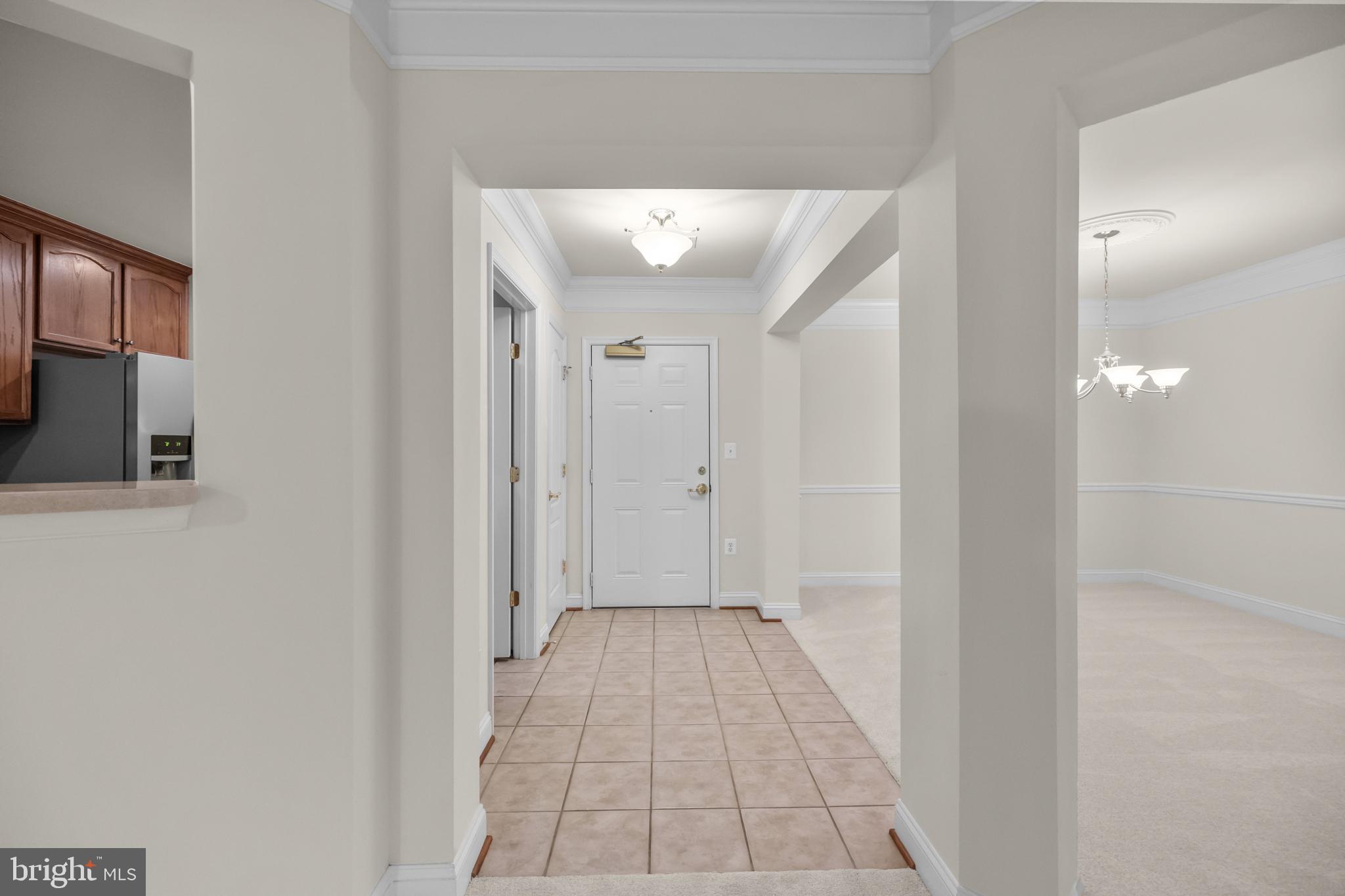 SAINTSBURY PLAZA - Residential