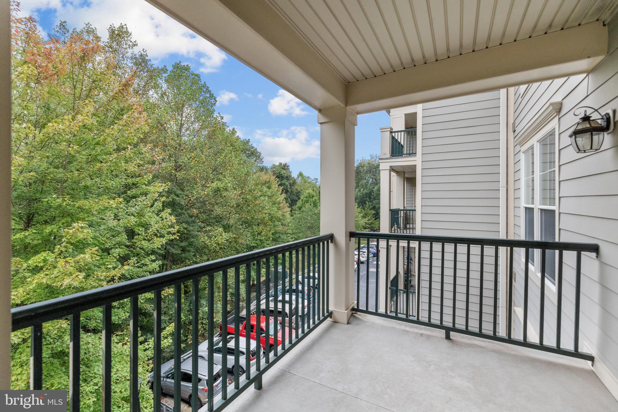 SAINTSBURY PLAZA - Residential