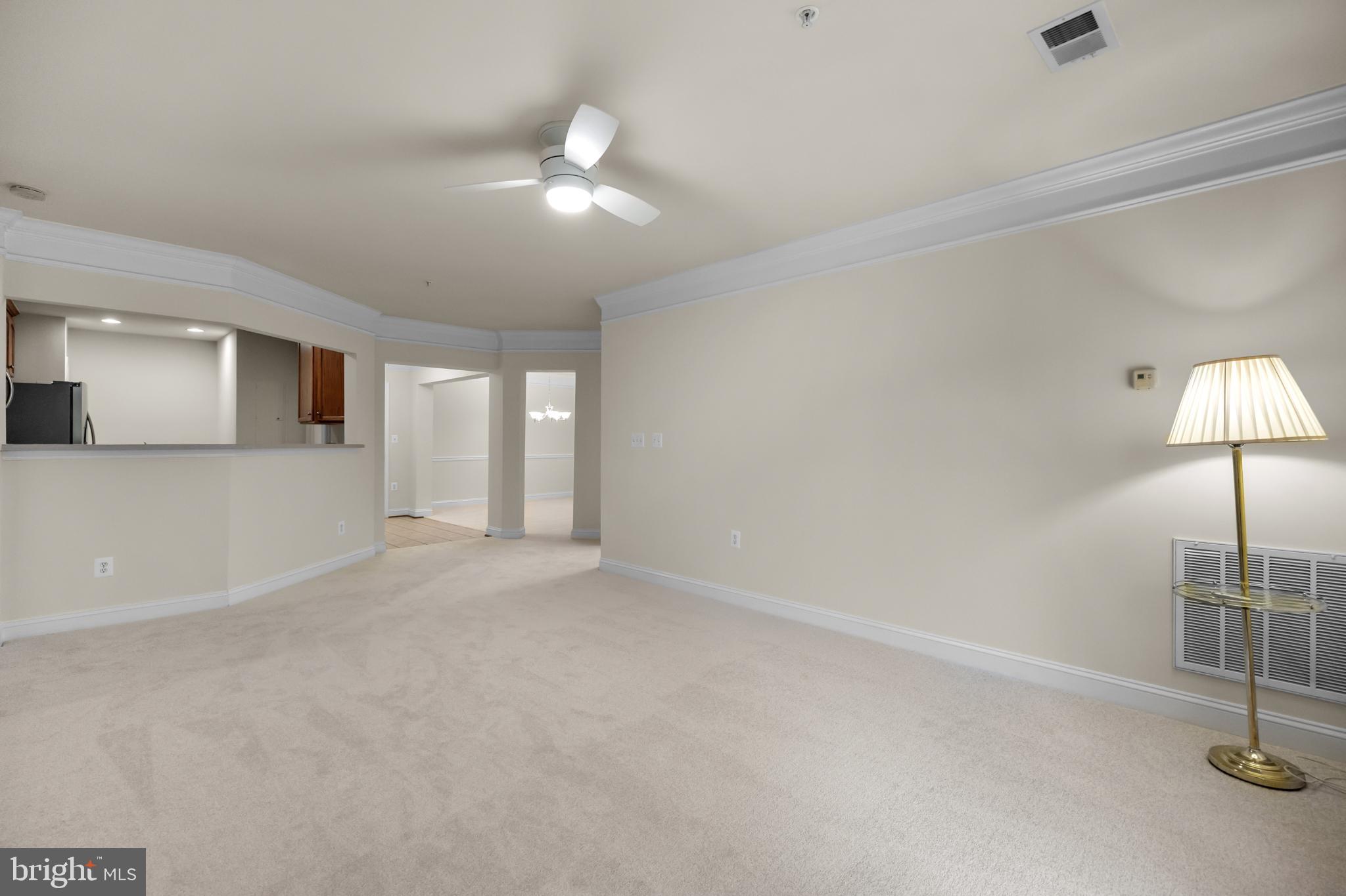 SAINTSBURY PLAZA - Residential