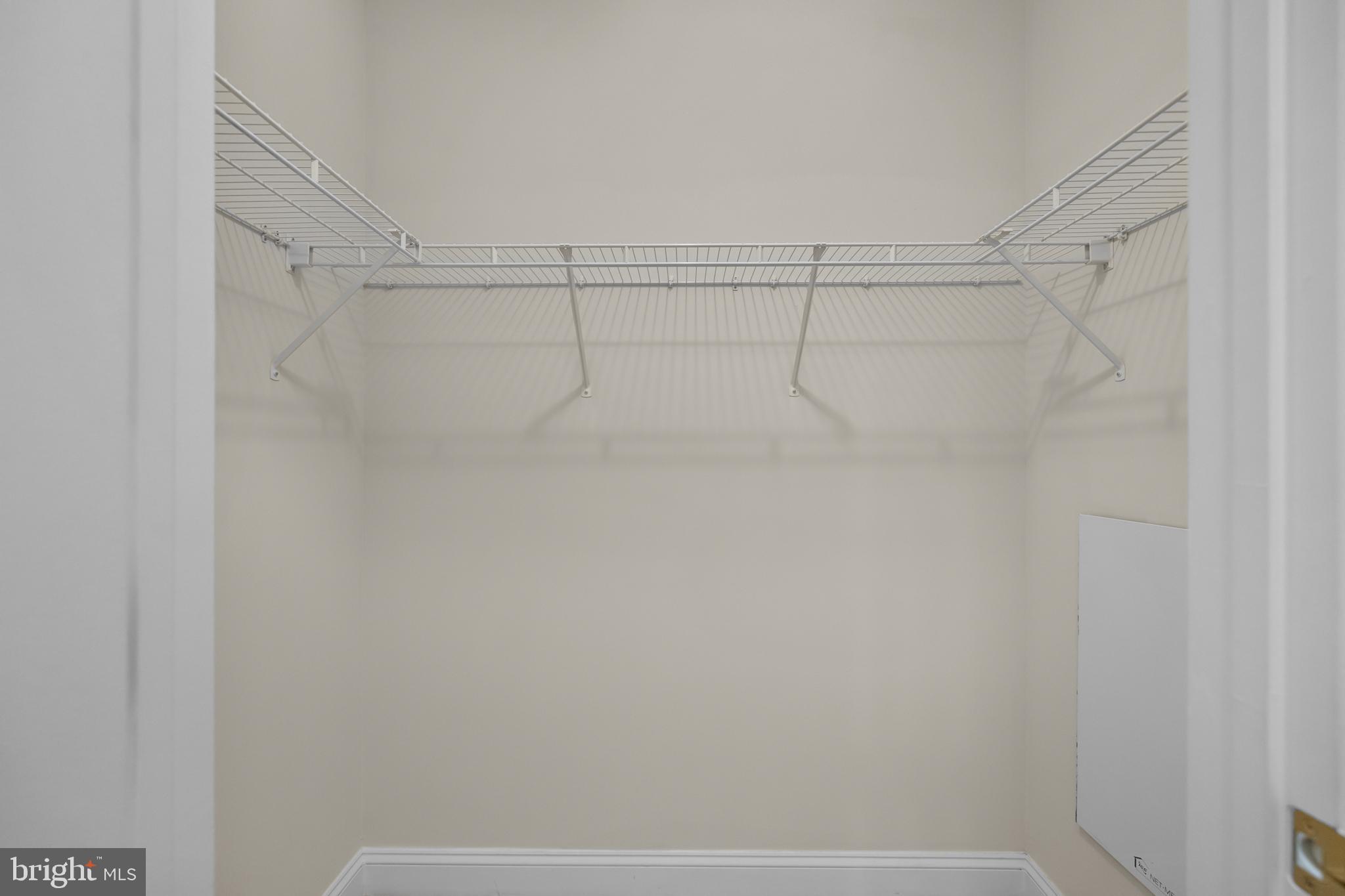 SAINTSBURY PLAZA - Residential