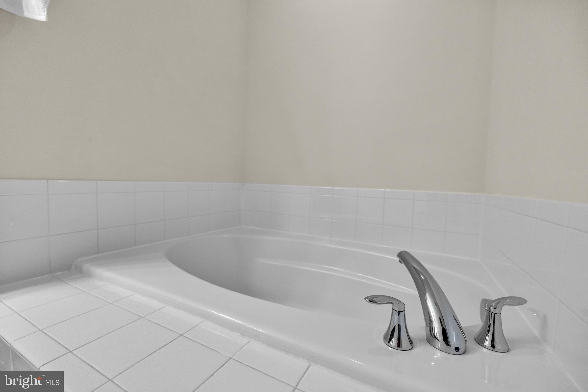 SAINTSBURY PLAZA - Residential