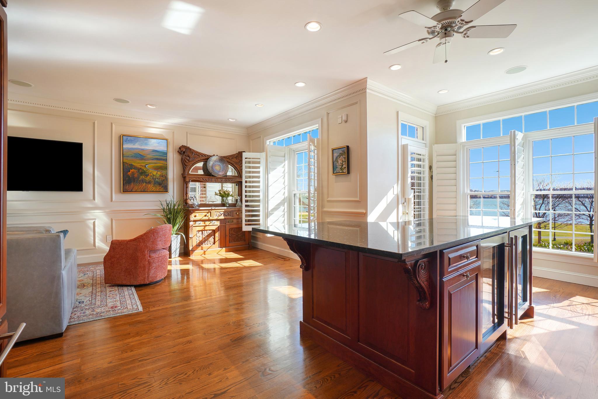 RIVERGATE - Residential