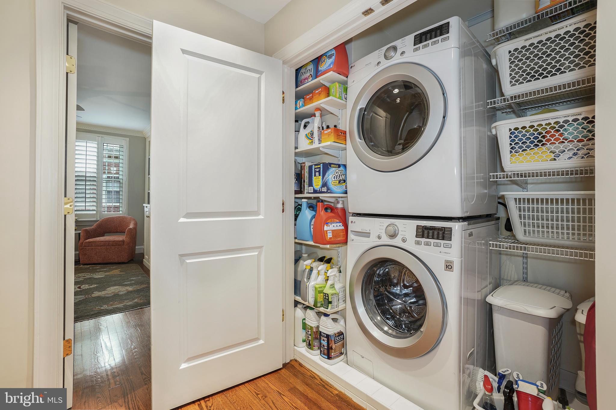 RIVERGATE - Residential