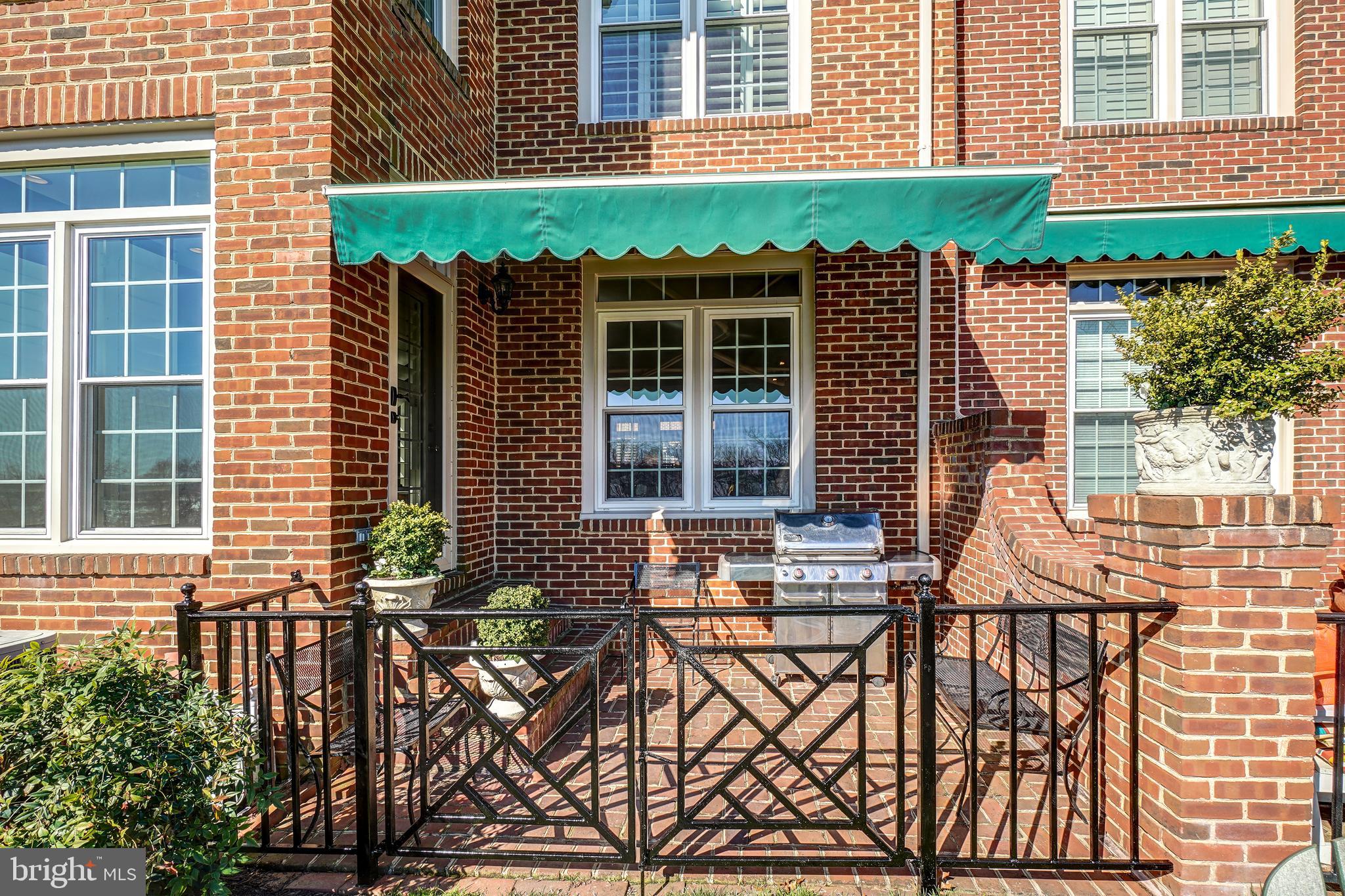 RIVERGATE - Residential