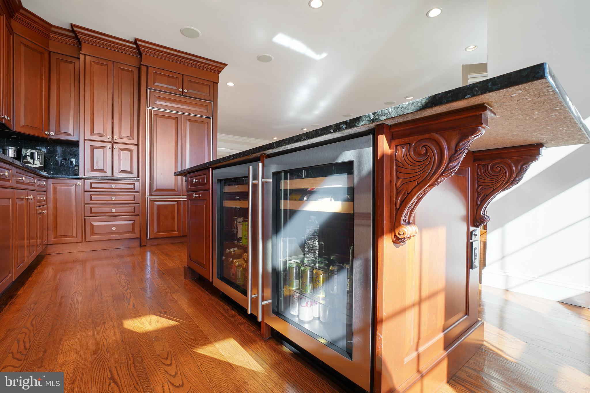 RIVERGATE - Residential