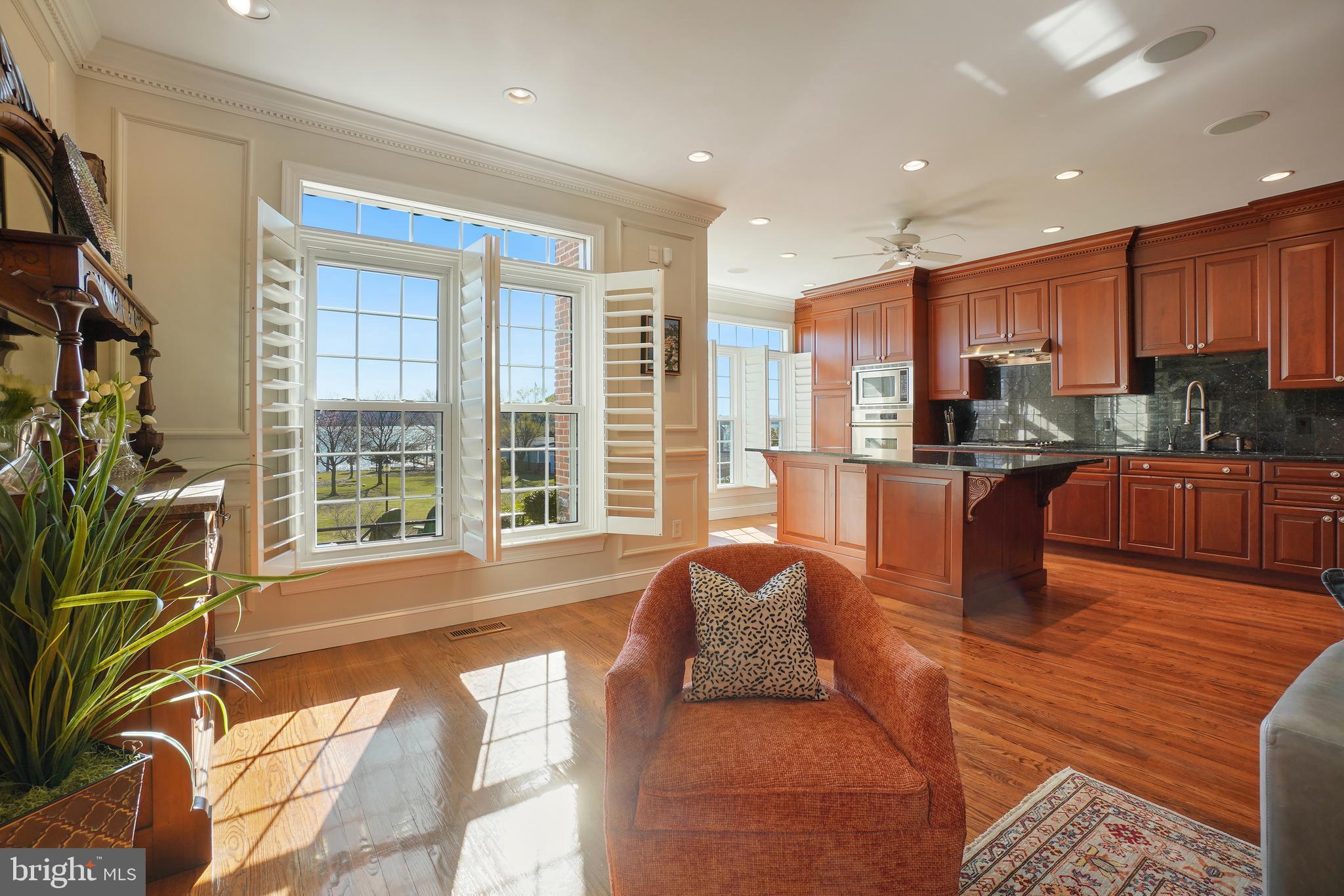 RIVERGATE - Residential