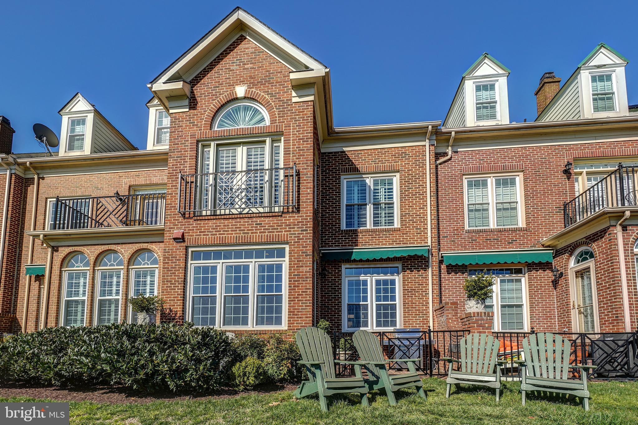 RIVERGATE - Residential