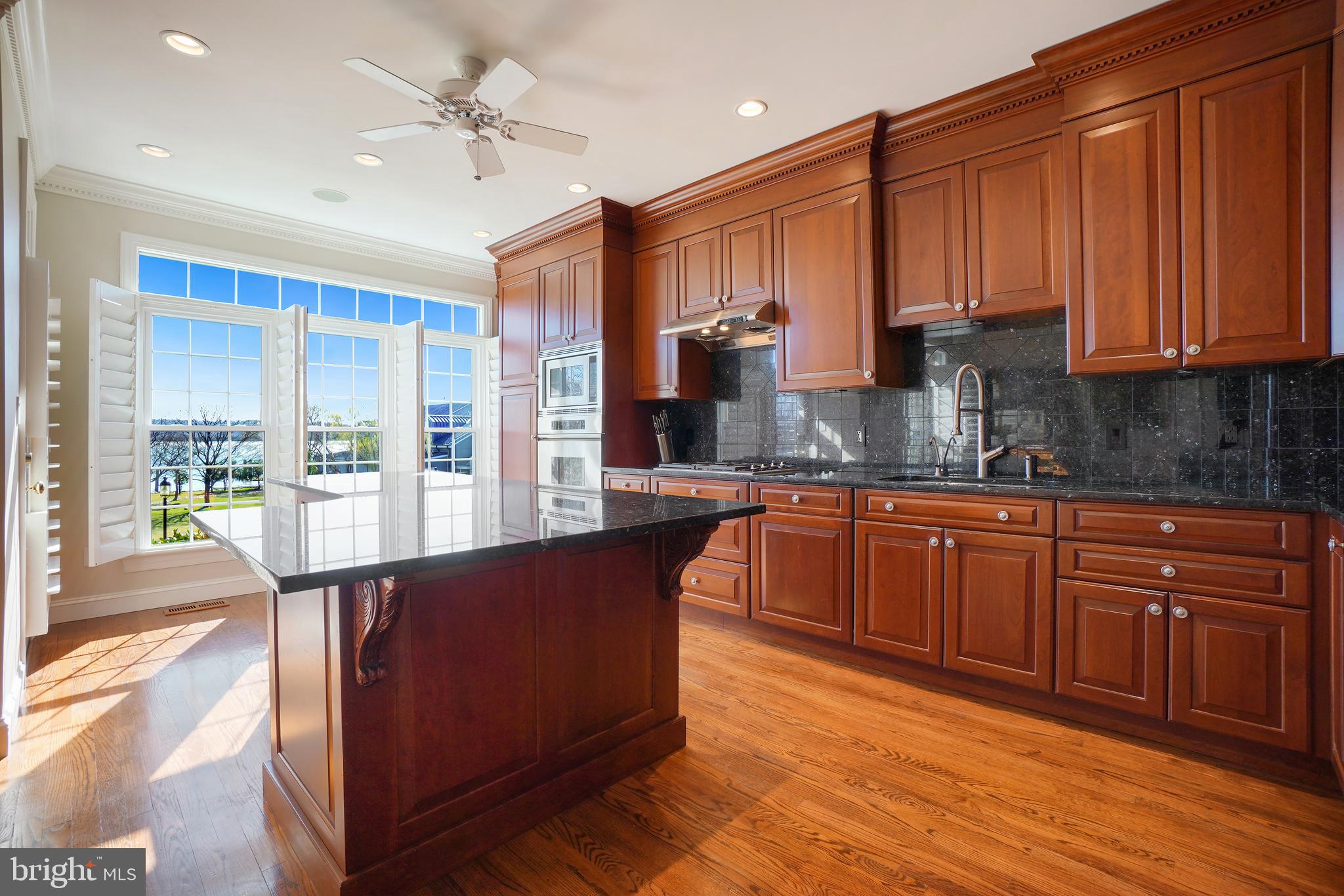 RIVERGATE - Residential