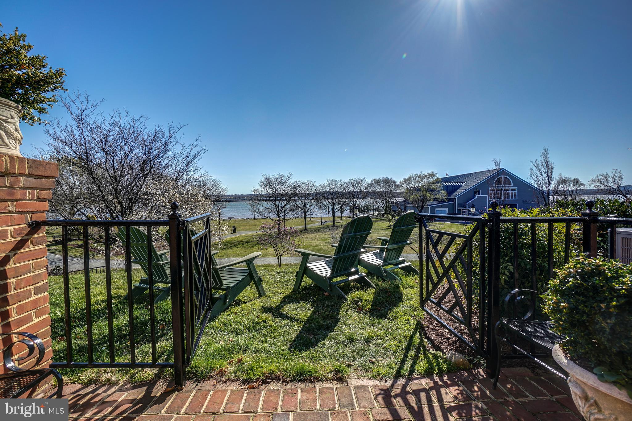 RIVERGATE - Residential