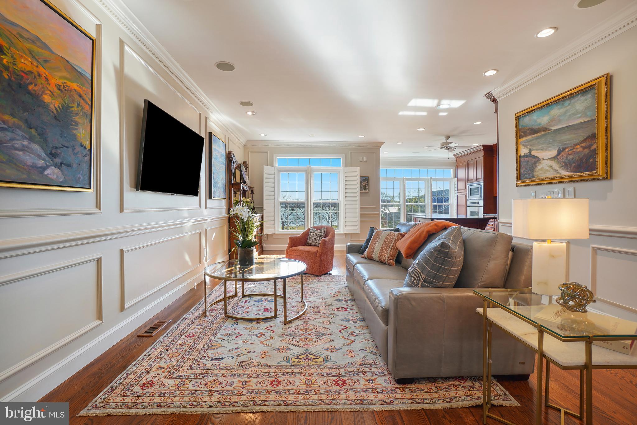 RIVERGATE - Residential