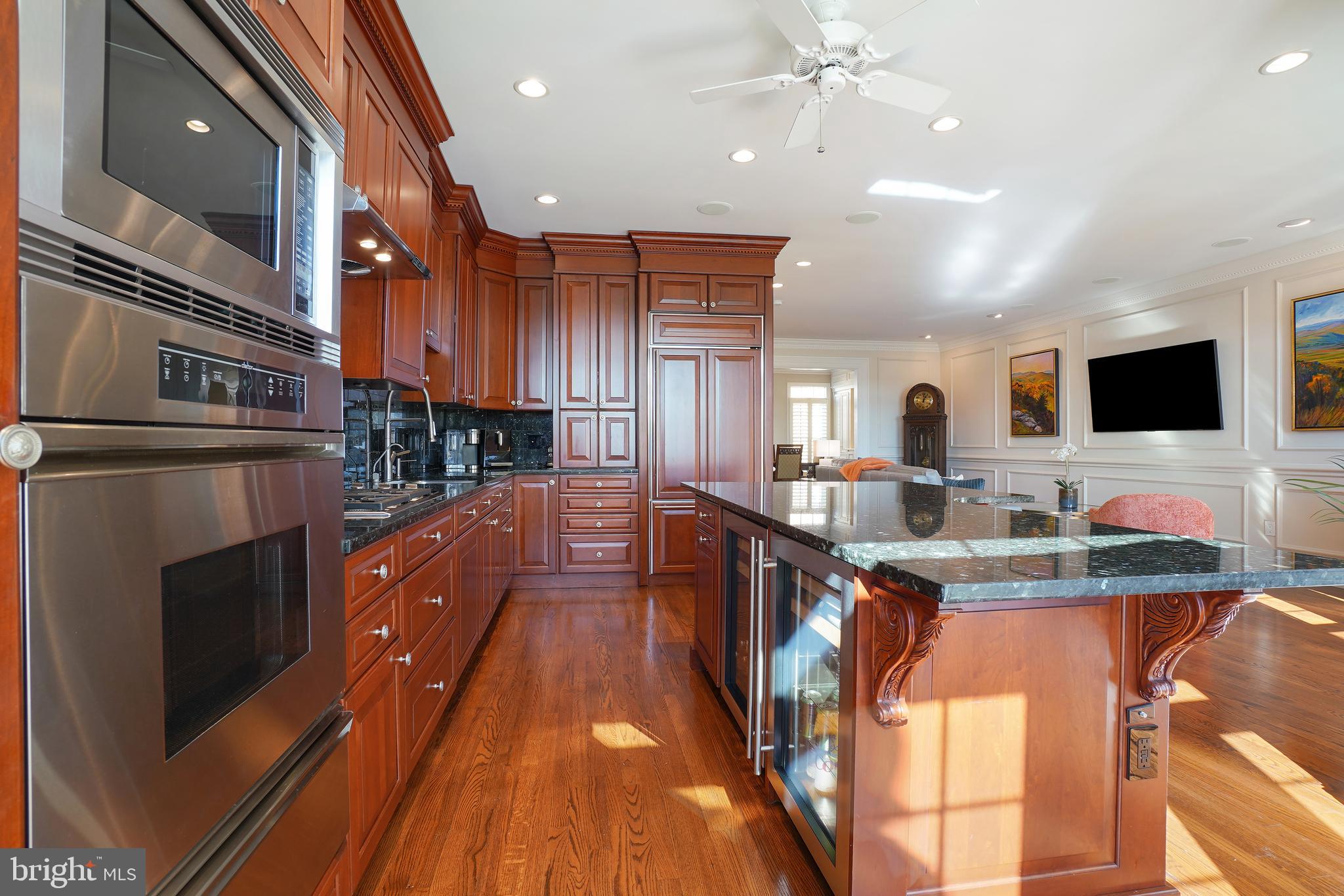 RIVERGATE - Residential