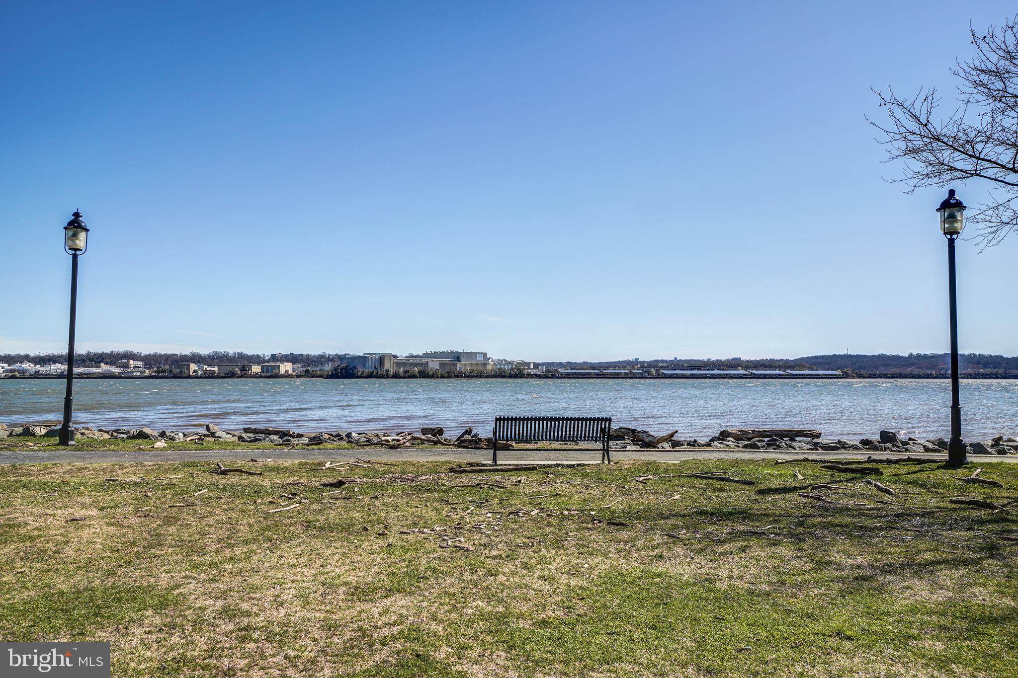 RIVERGATE - Residential