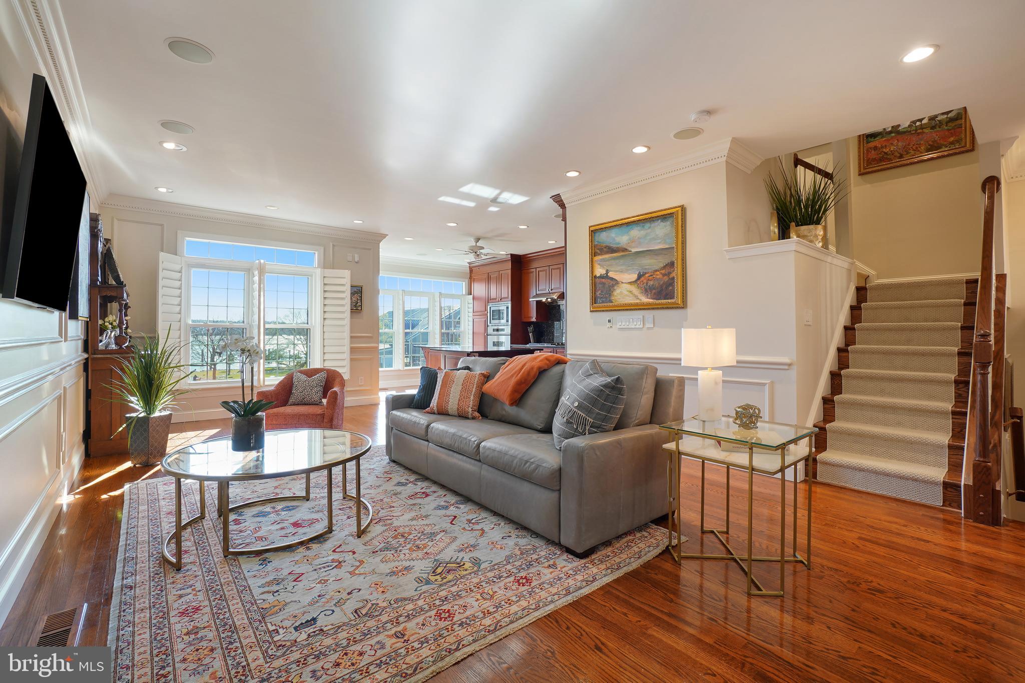 RIVERGATE - Residential