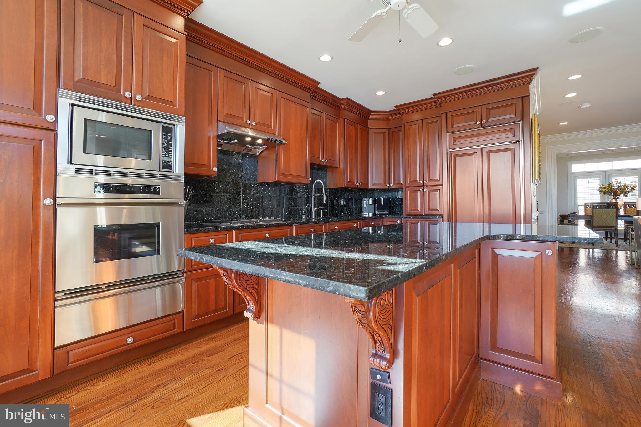 RIVERGATE - Residential