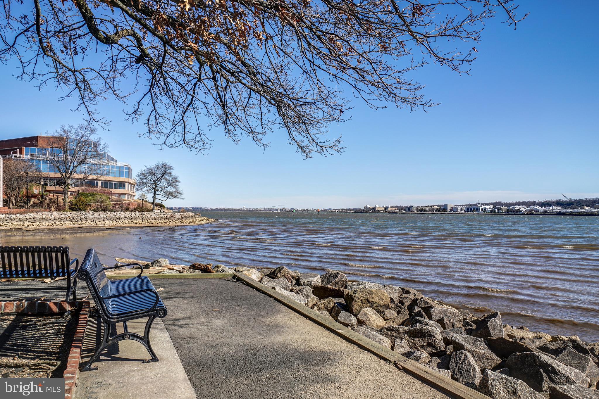 RIVERGATE - Residential