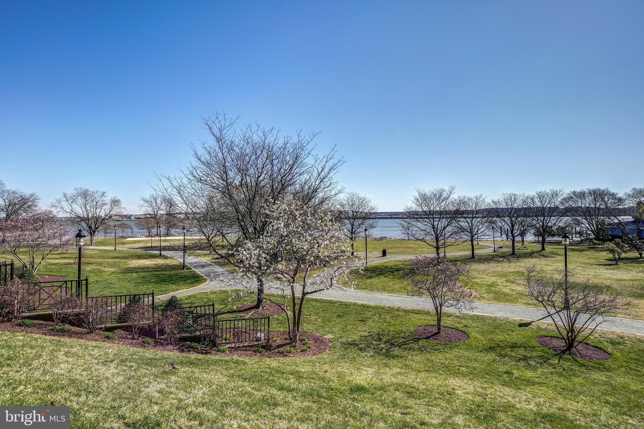 RIVERGATE - Residential