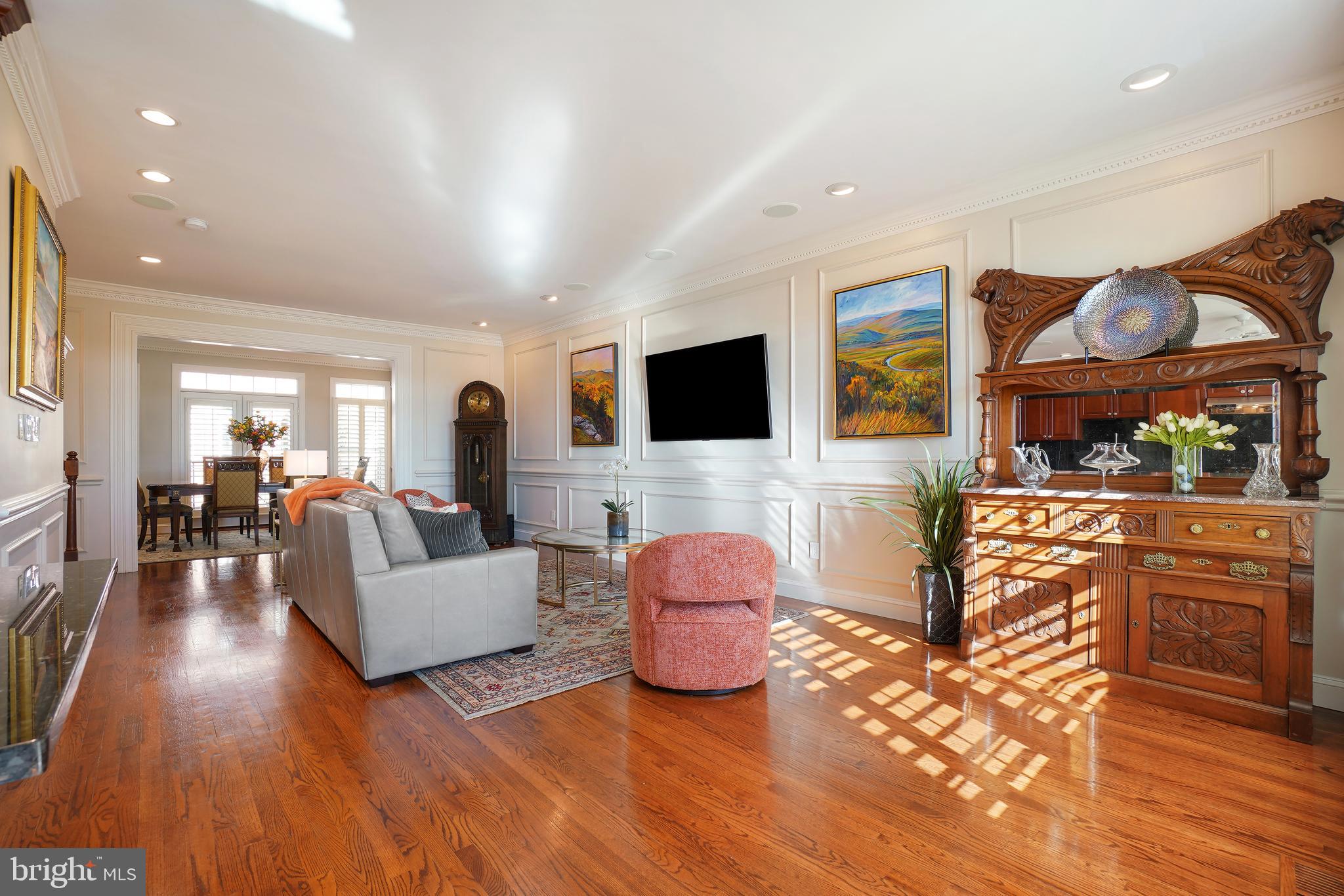 RIVERGATE - Residential