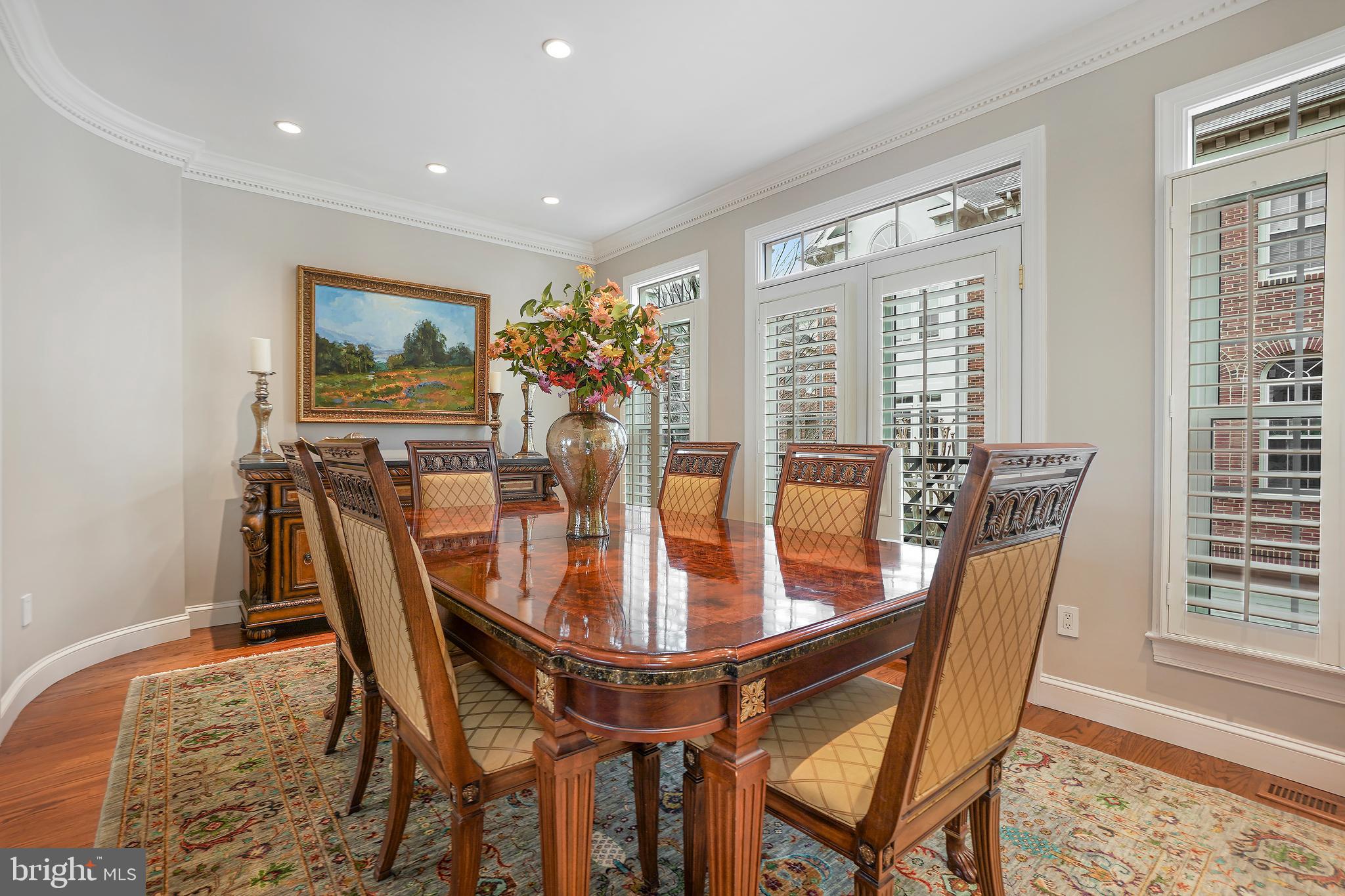 RIVERGATE - Residential