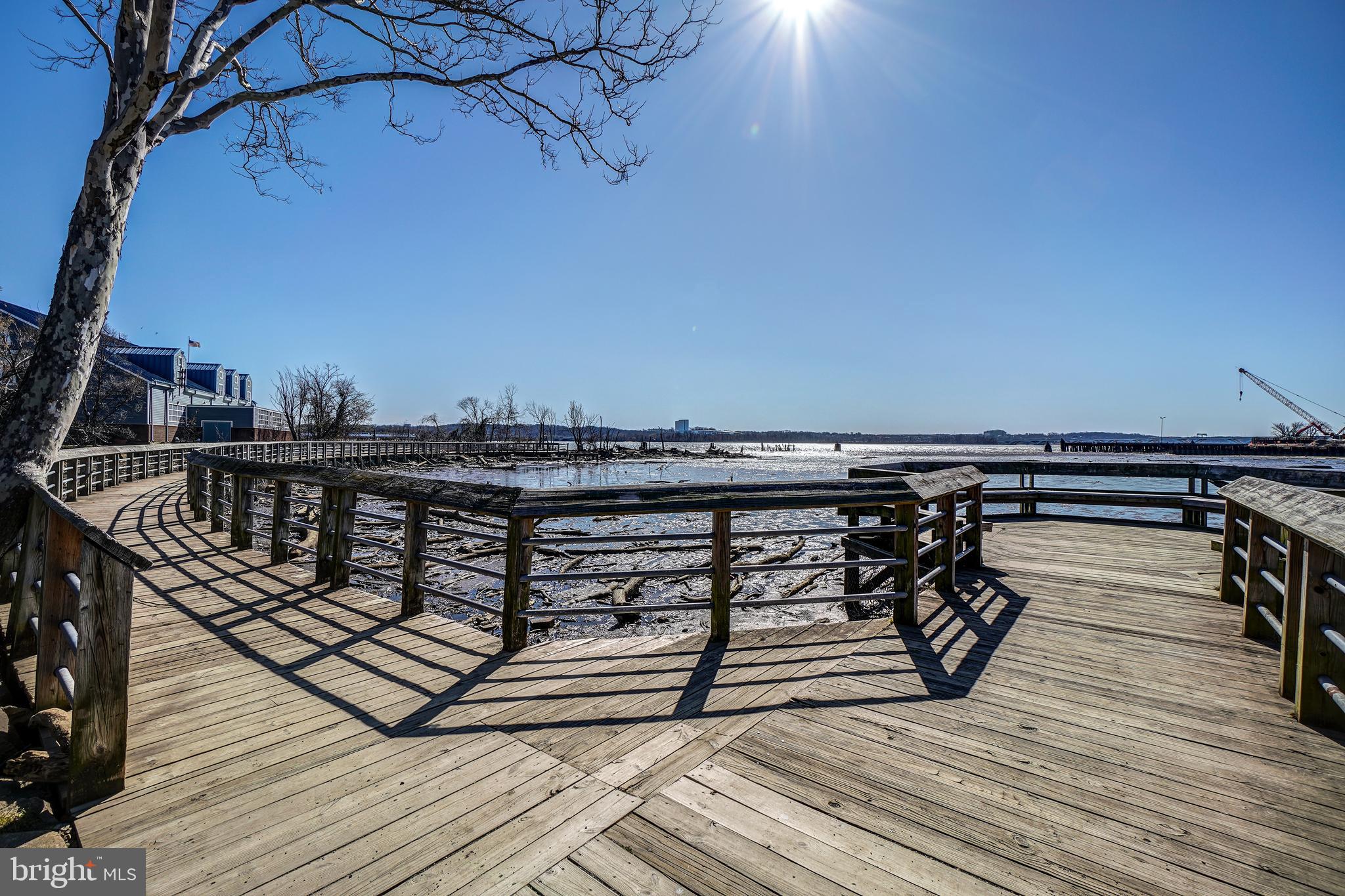 RIVERGATE - Residential