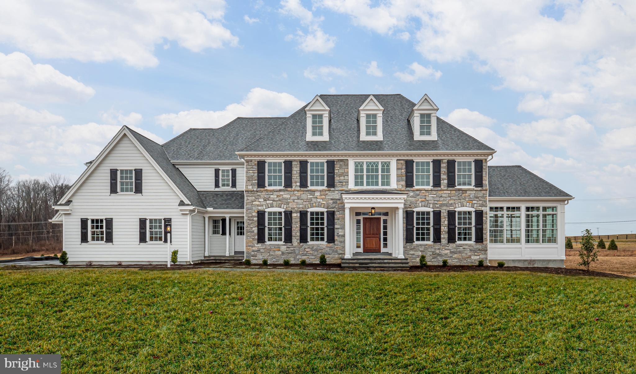 ESTATES AT HOWELL RIDGE - Residential