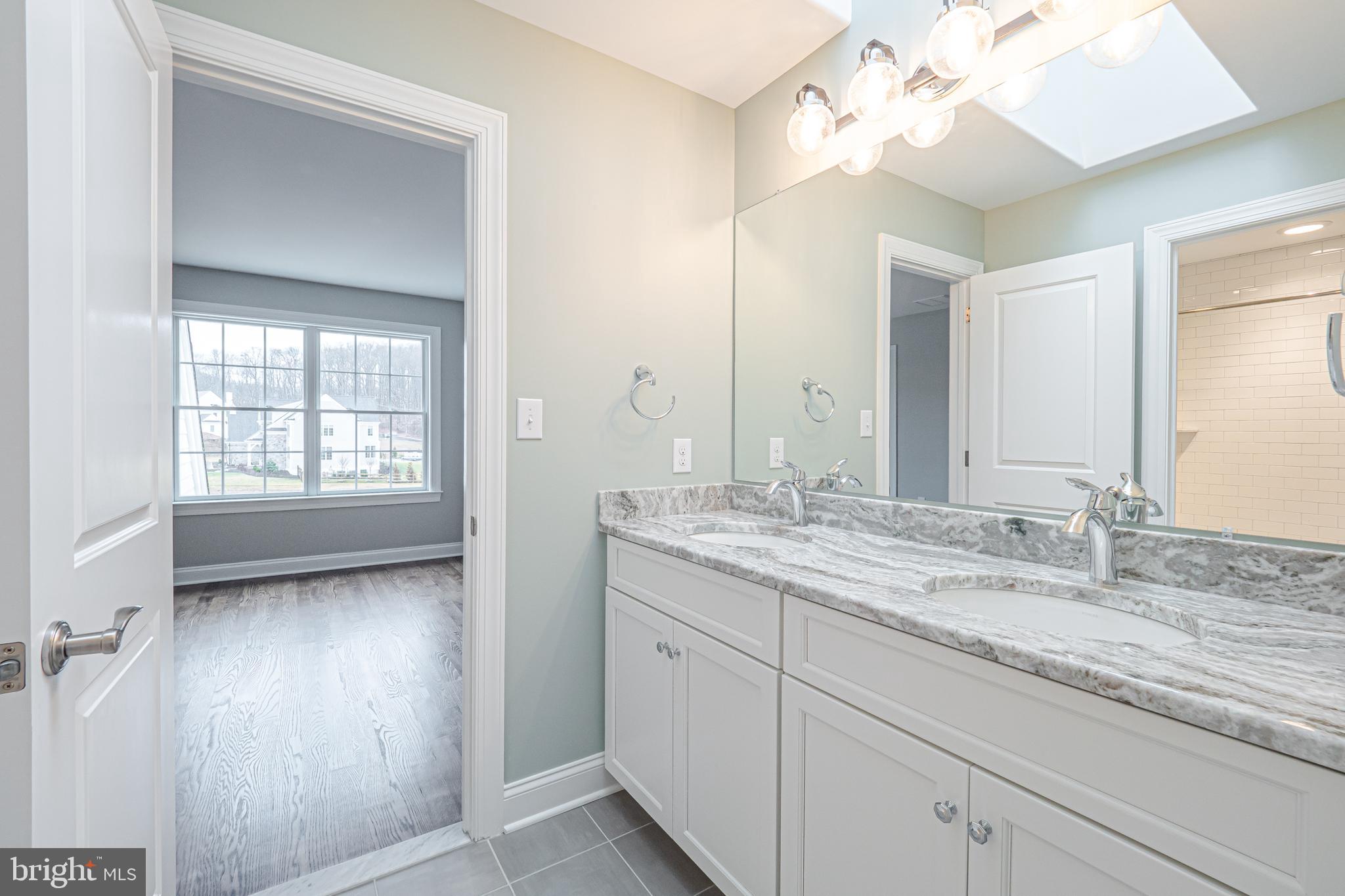 ESTATES AT HOWELL RIDGE - Residential
