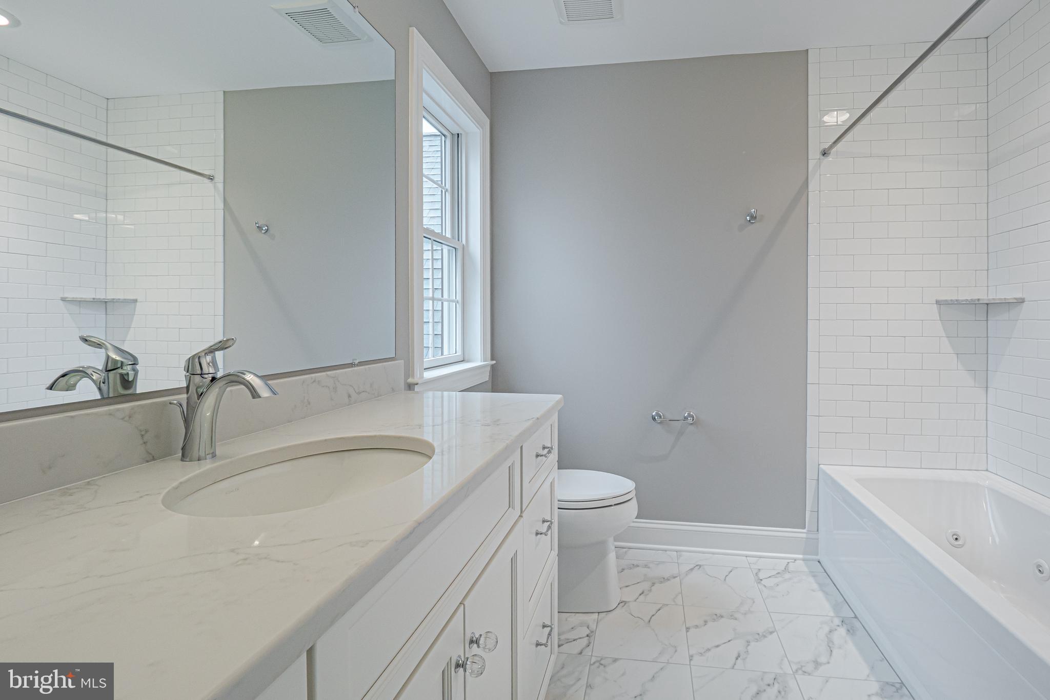 ESTATES AT HOWELL RIDGE - Residential