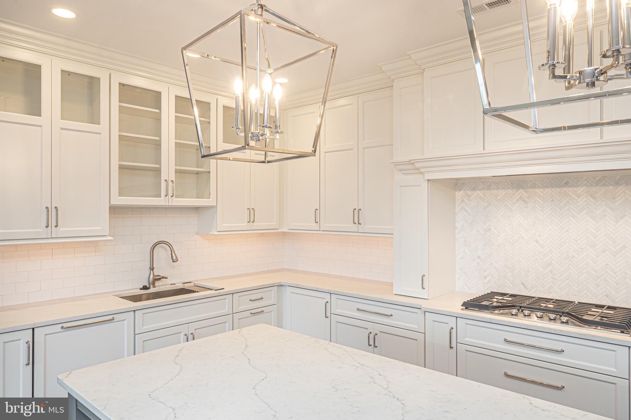 ESTATES AT HOWELL RIDGE - Residential