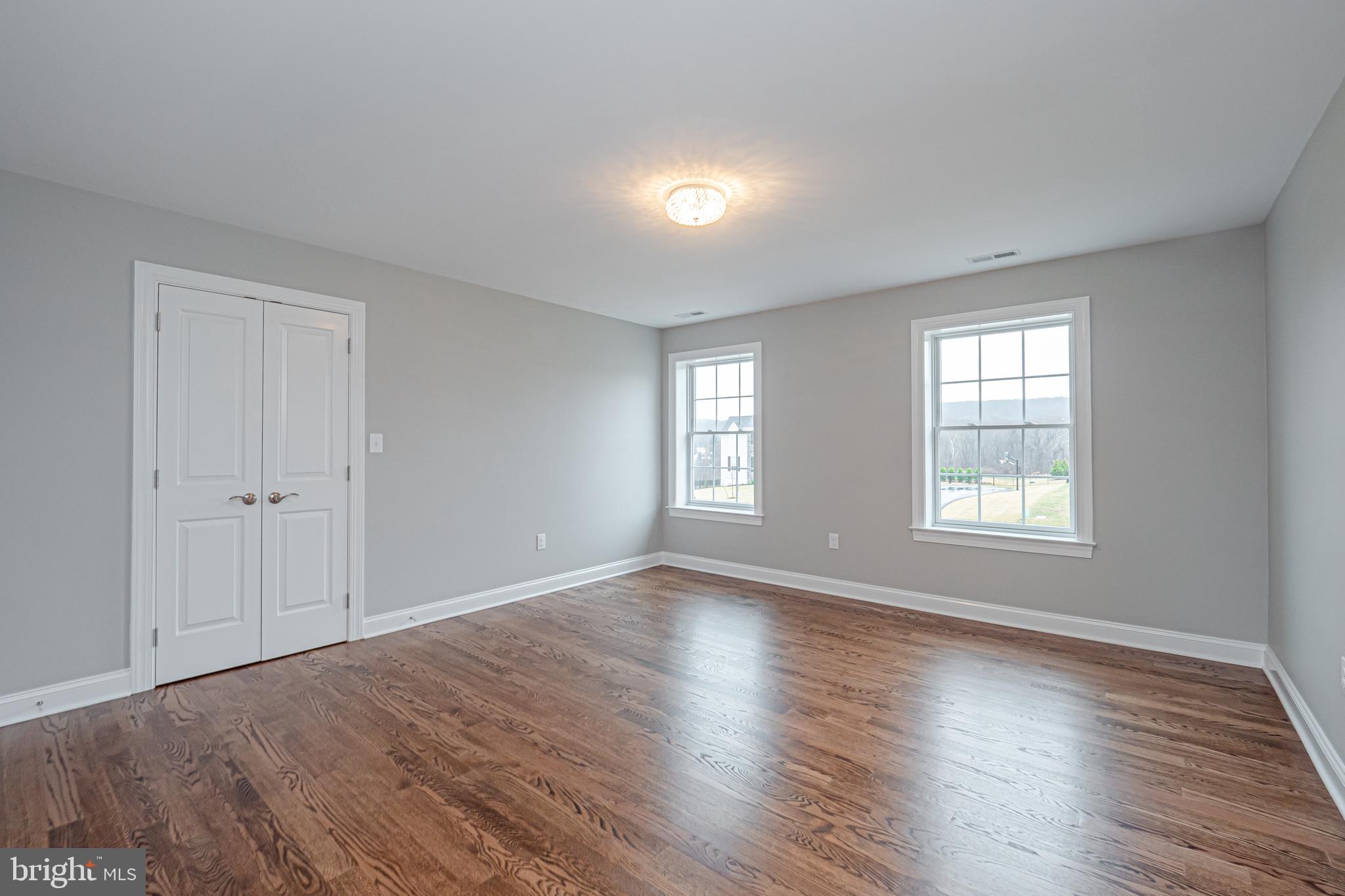 ESTATES AT HOWELL RIDGE - Residential