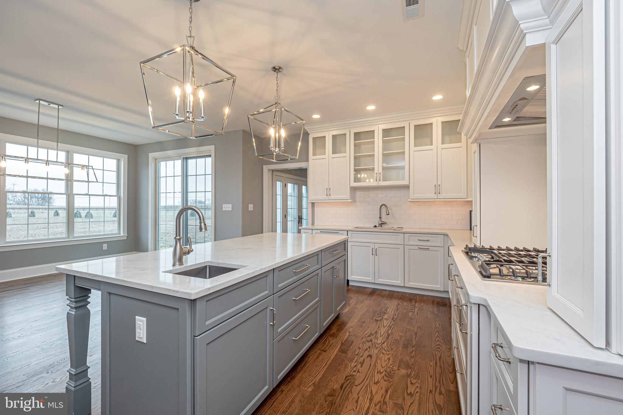 ESTATES AT HOWELL RIDGE - Residential